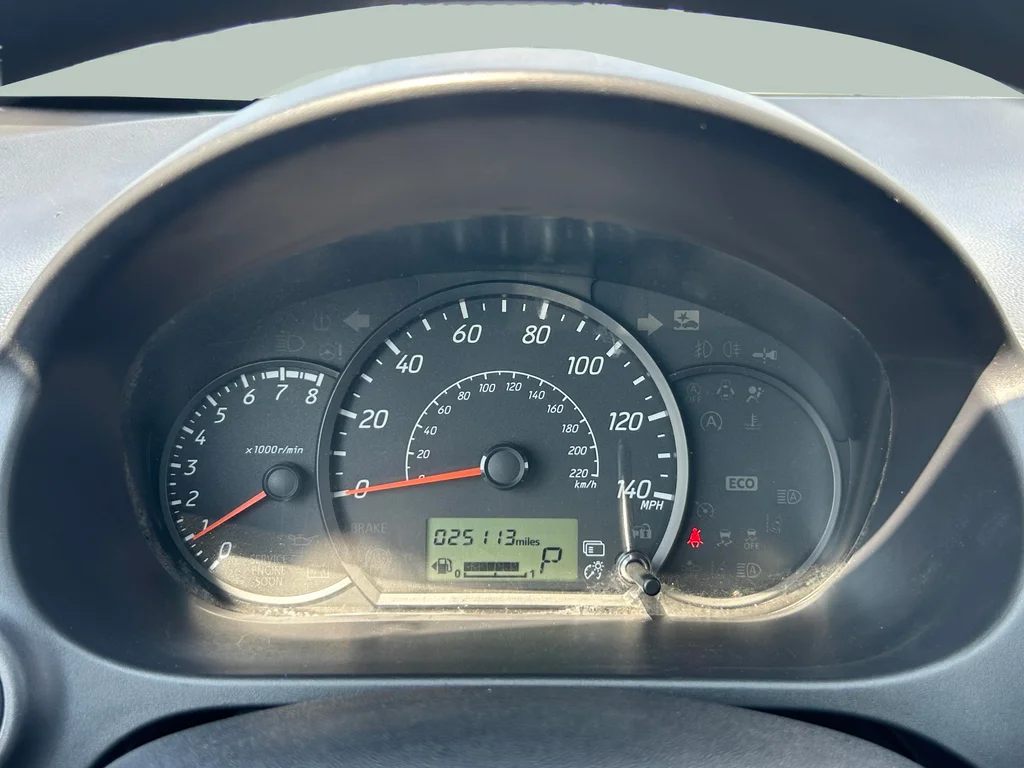 Used 2024 Gray Mitsubishi ES image 27