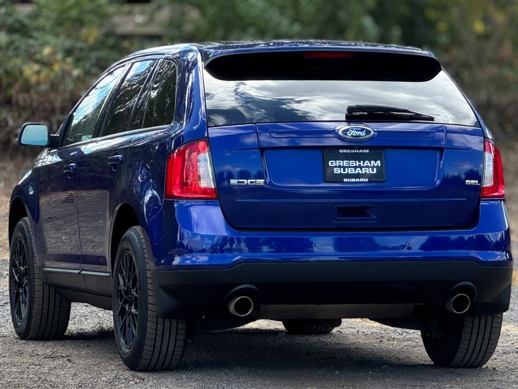 Used 2014 Blue Metallic Ford SEL image 5