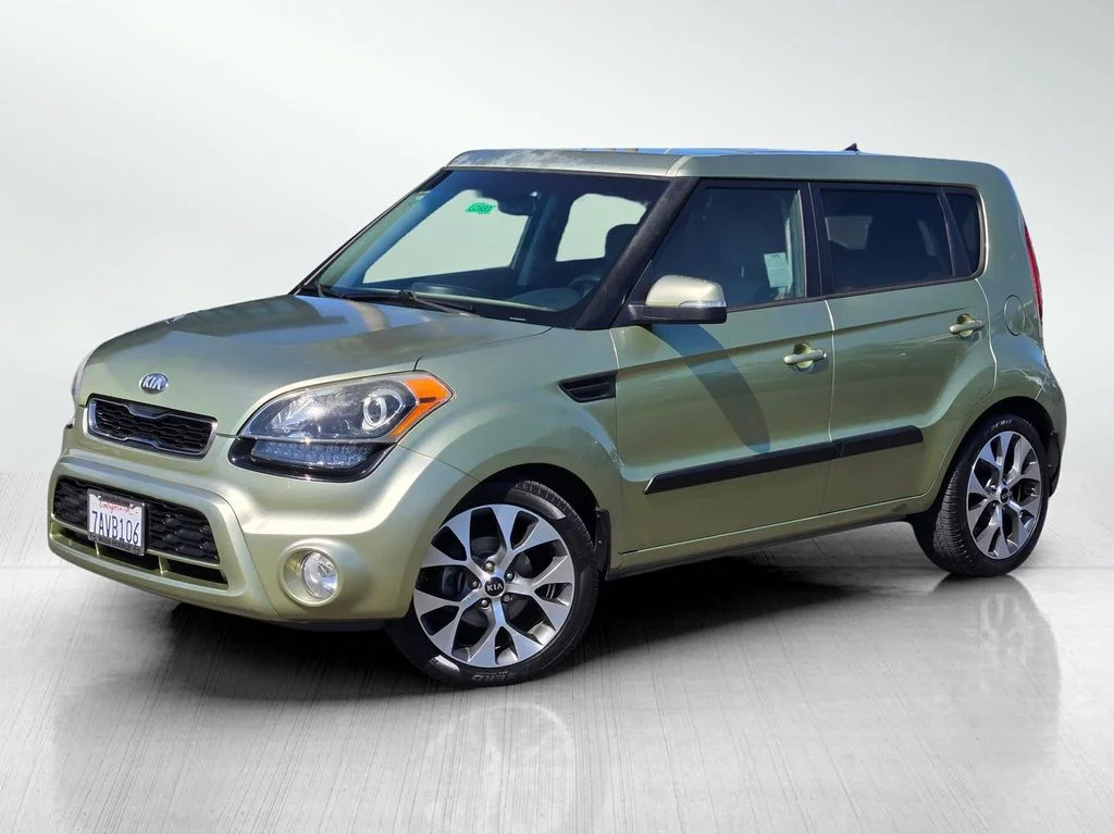 Used 2013 Green Kia Exclaim image 6