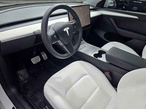 Used 2023 White Tesla Performance image 10