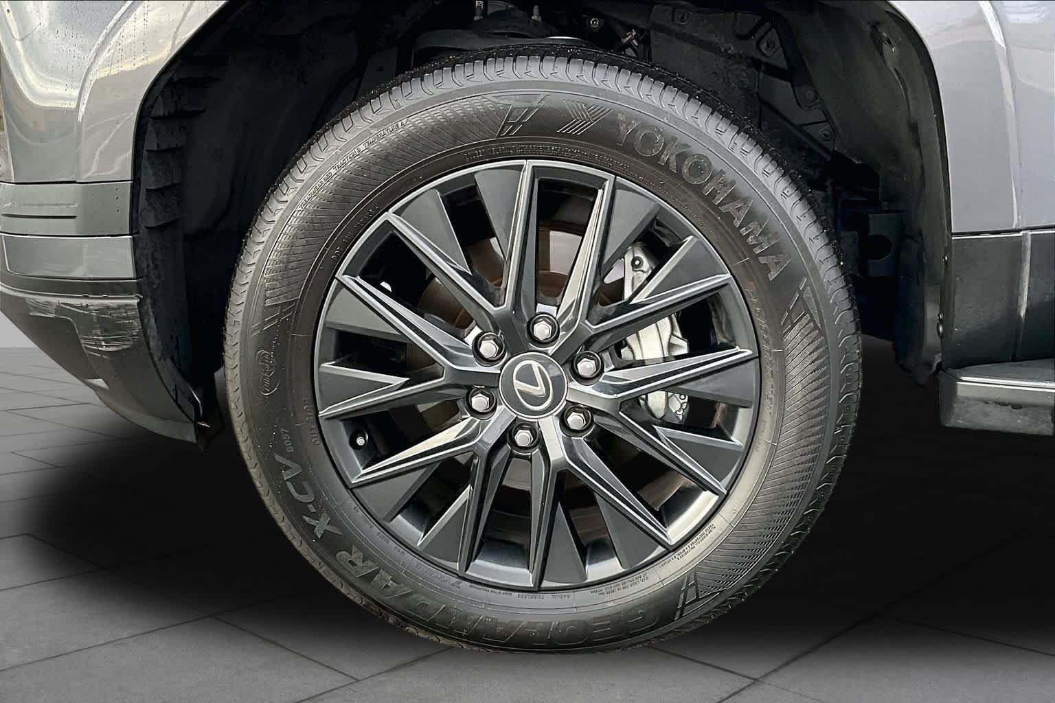 Used 2025 Nebula Gray Pearl Lexus Premium image 10