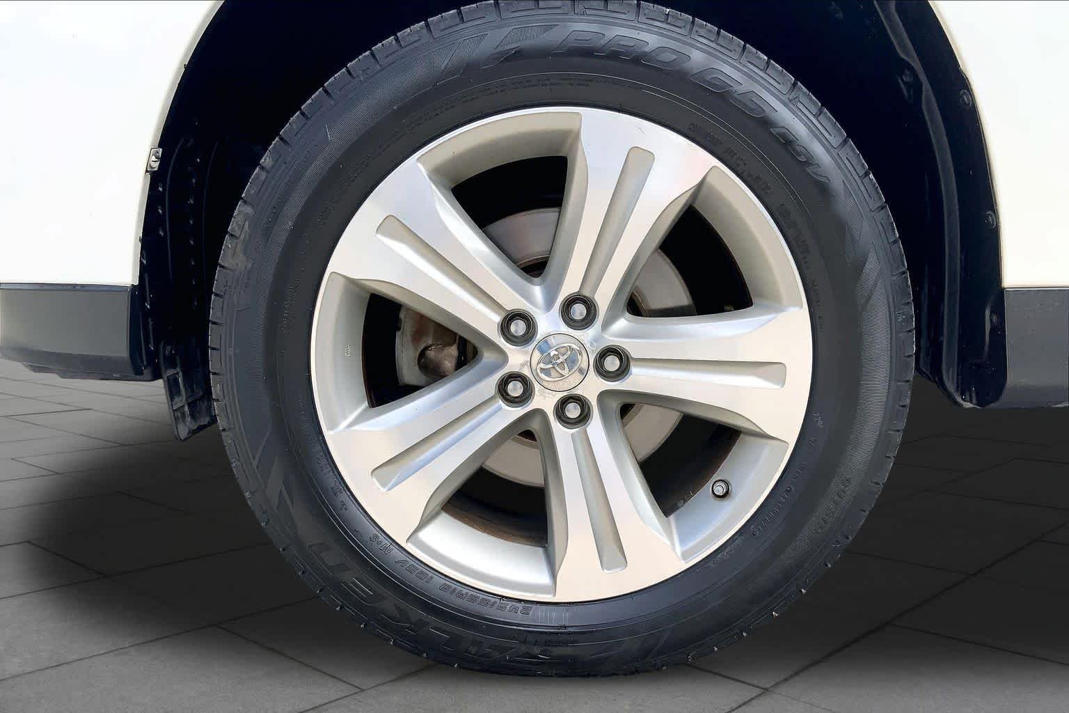 Used 2012 Blizzard Pearl Toyota Limited image 11