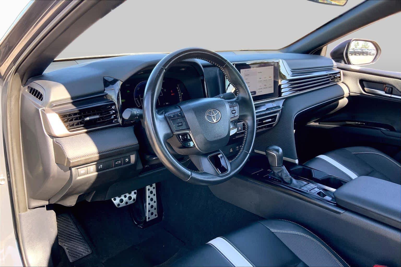 Used 2025 Underground Toyota SE image 17