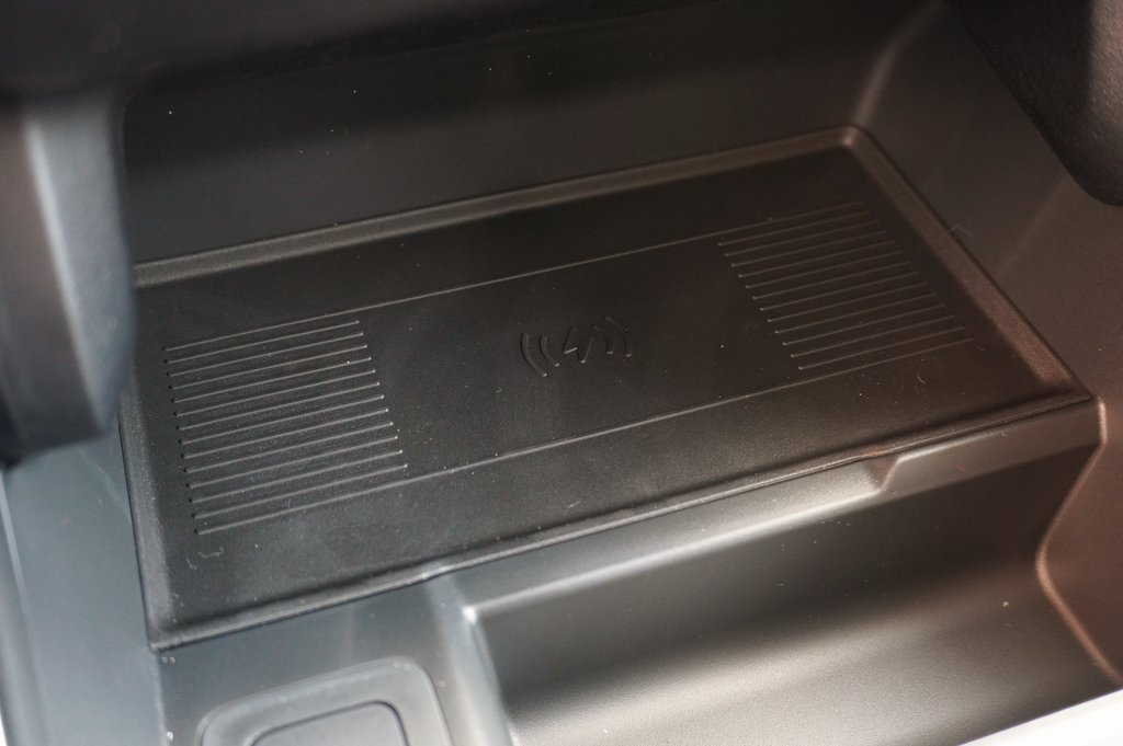 2026 LAND ROVER RANGE ROVER VELAR - Image 26