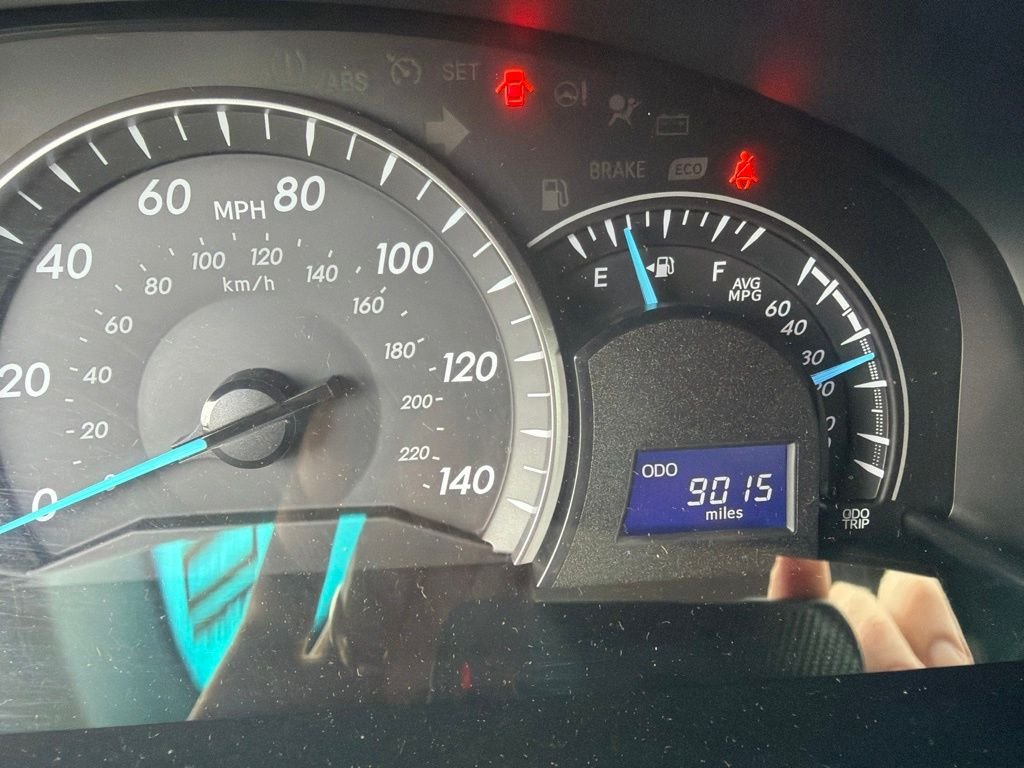 Used 2015 Blue Toyota LE image 16