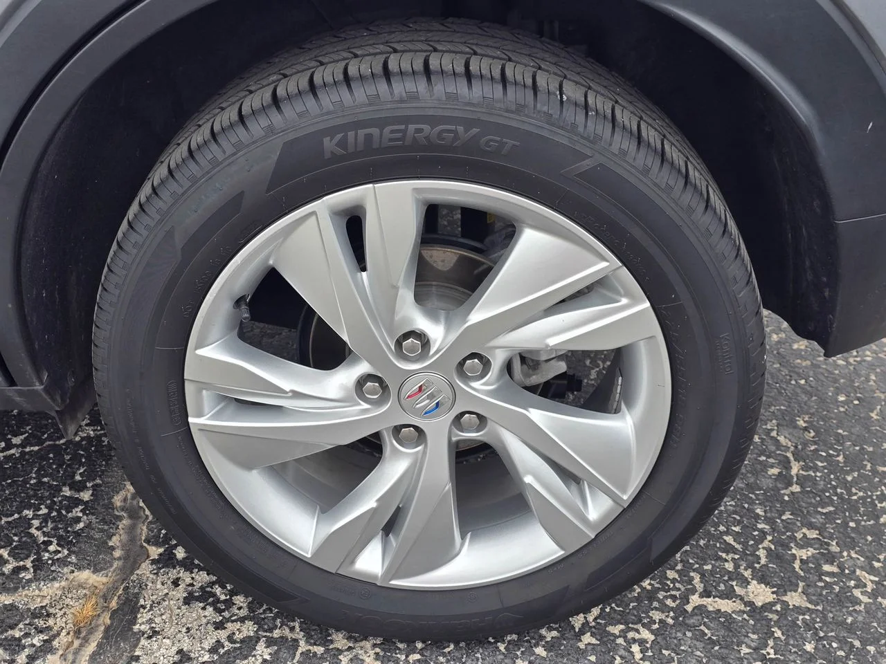 Used 2025 Moonstone Gray Buick Preferred image 7