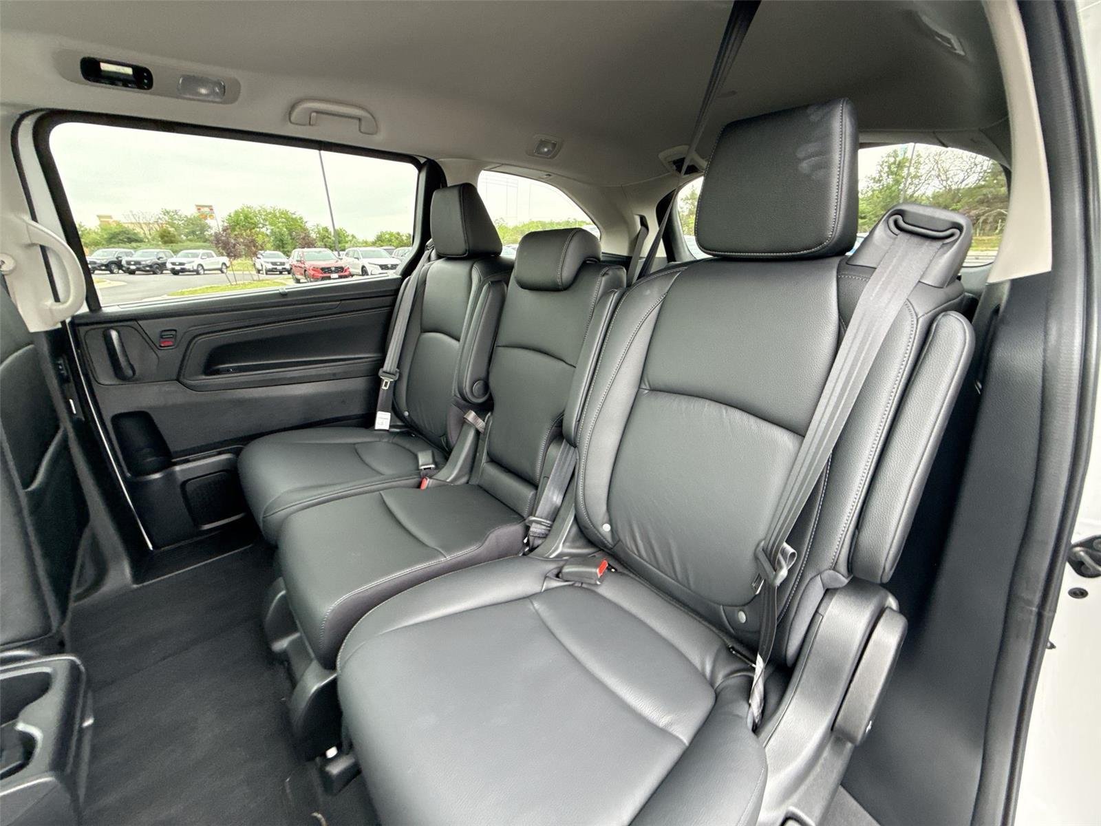 Used 2026 Platinum White Pearl Honda EX-L image 16