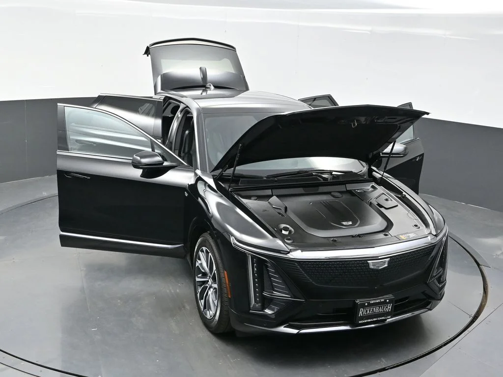 Used 2024 Black Cadillac Sport image 40
