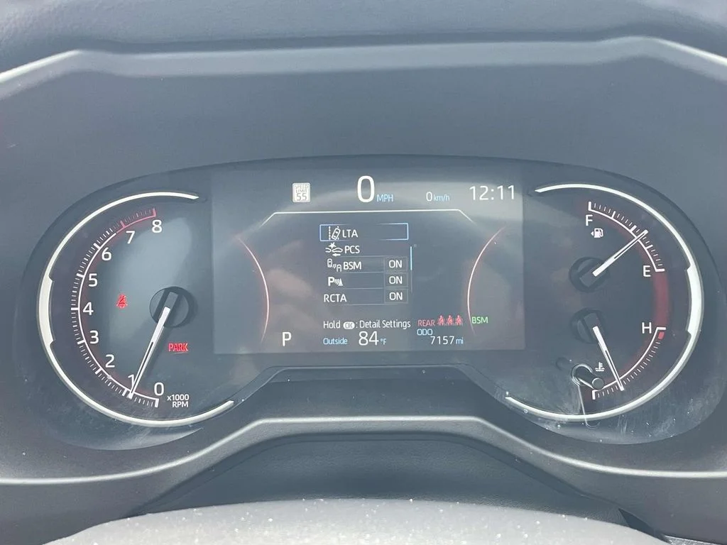 Used 2025 Wind Chill Pearl Toyota XLE Premium image 25