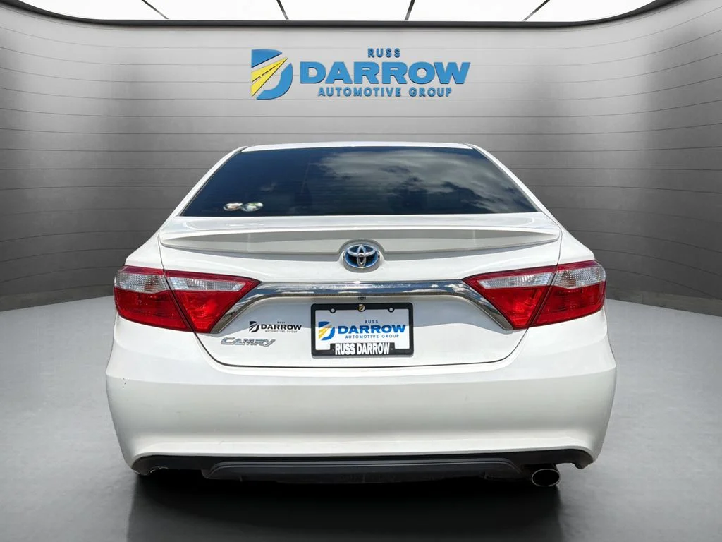 Used 2016 White Toyota SE image 8