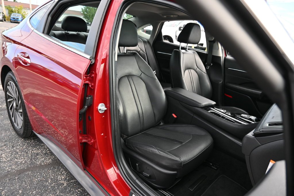 Used 2023 Red Hyundai Limited image 25