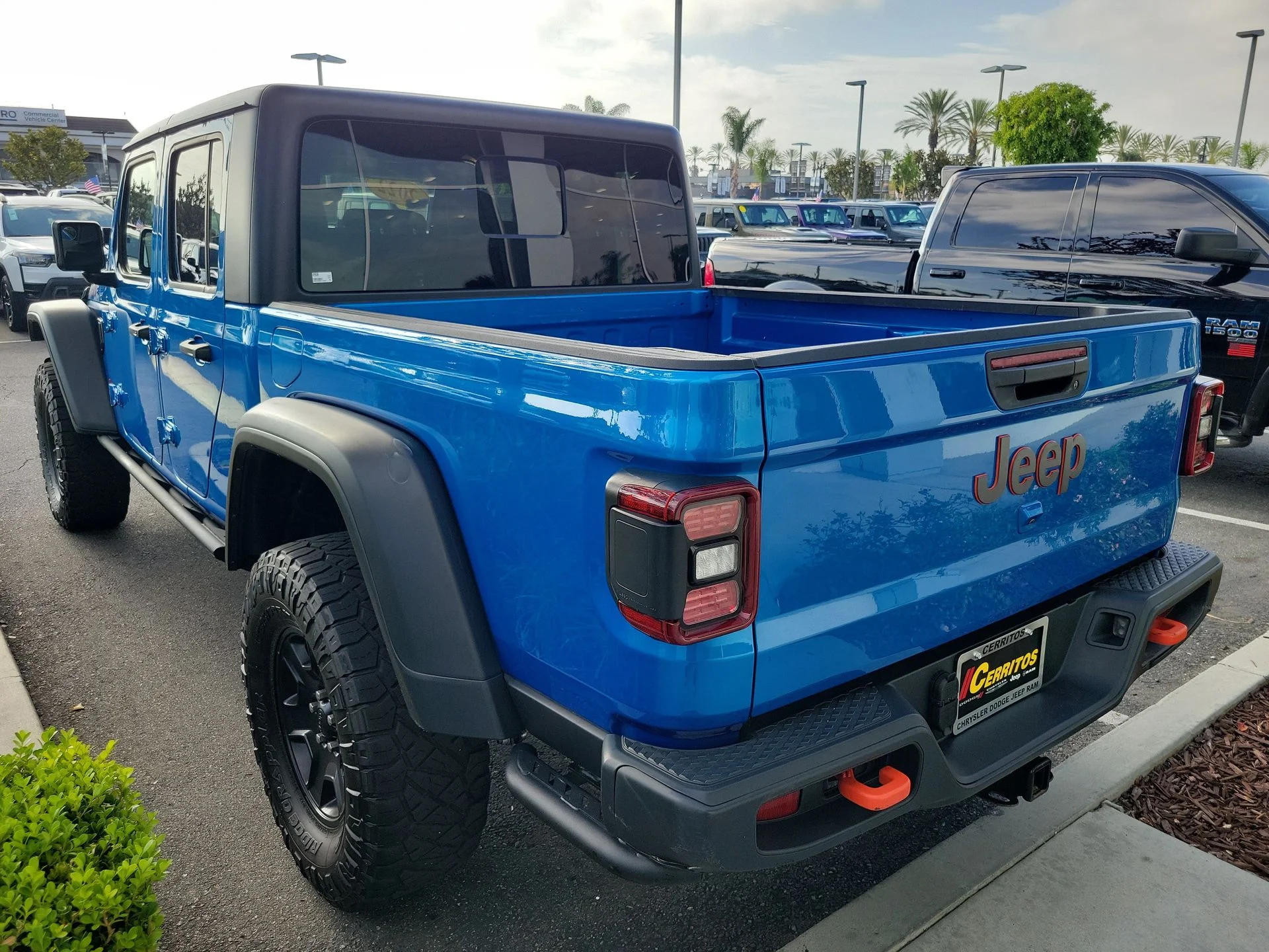 Certified Used 2022 Blue Jeep Mojave image 4