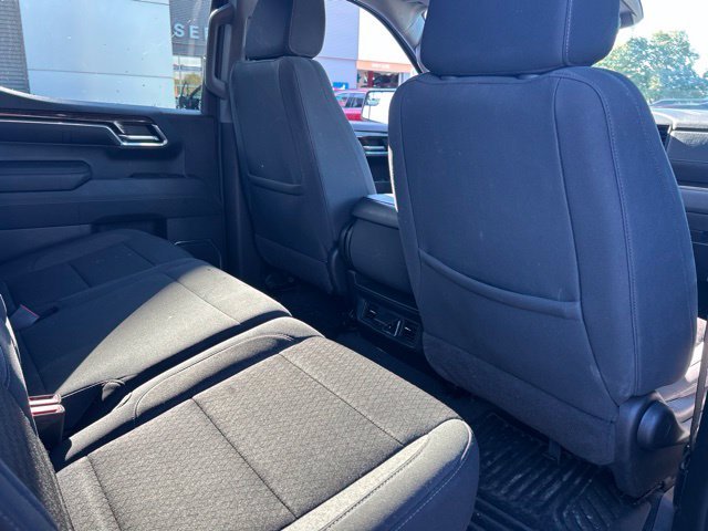 Used 2024 White GMC Elevation image 13