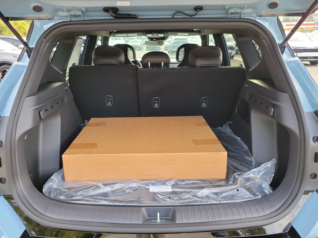 New 2027 Frost Blue / Black Roof Kia X-Line S image 14