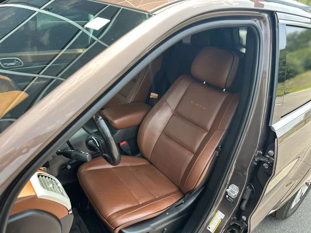Used 2021 Brown Jeep Summit image 12