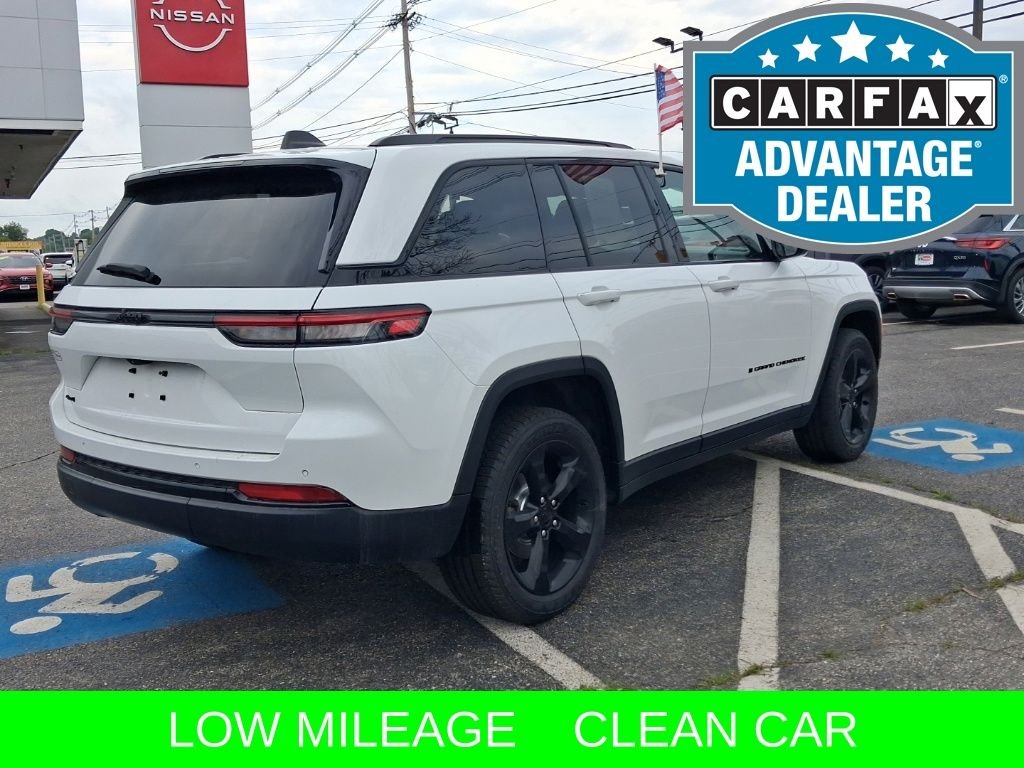 Used 2023 White Jeep Altitude X image 6