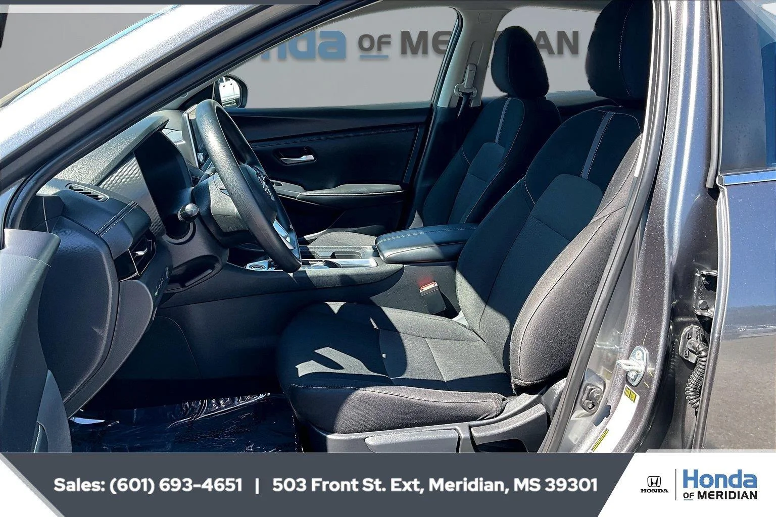 Used 2025 Gun Metallic Nissan SV image 18