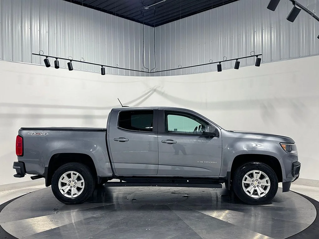 Used 2021 Gray Chevrolet LT image 10