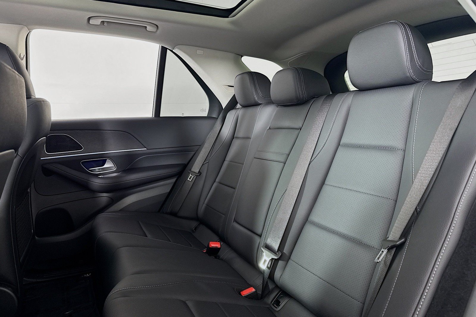 New 2026 Black Mercedes-Benz GLE 350 4MATIC® SUV image 7