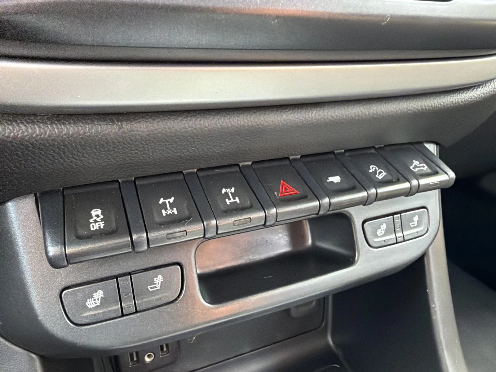 Used 2019 SHADOW GRAY METALLIC Chevrolet 4WD ZR2 image 25