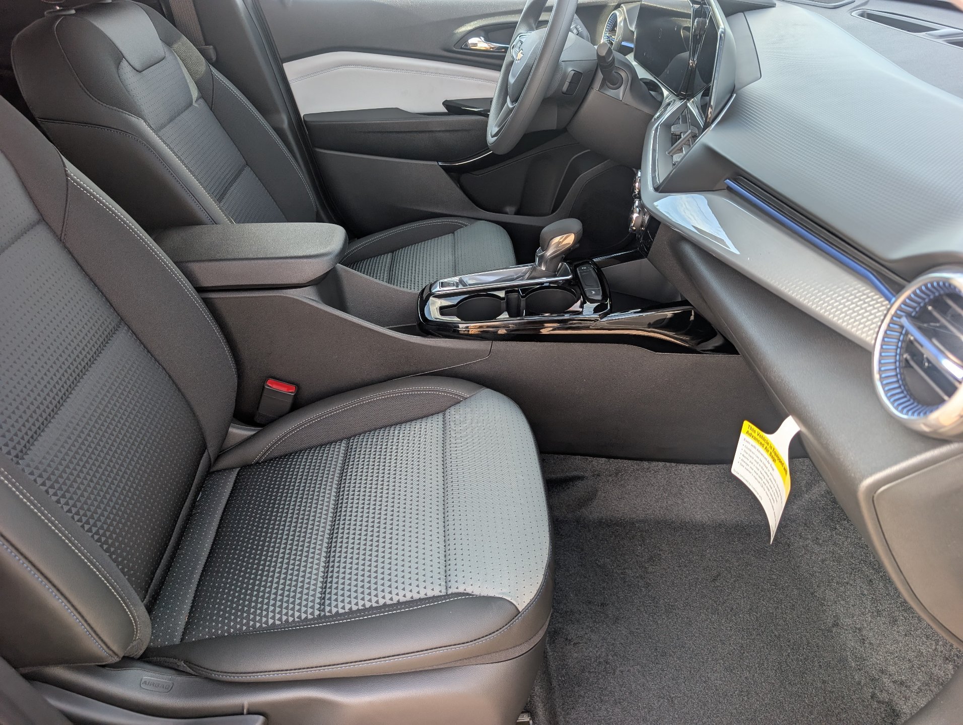 2026 Chevrolet Trax LT - Photo 12
