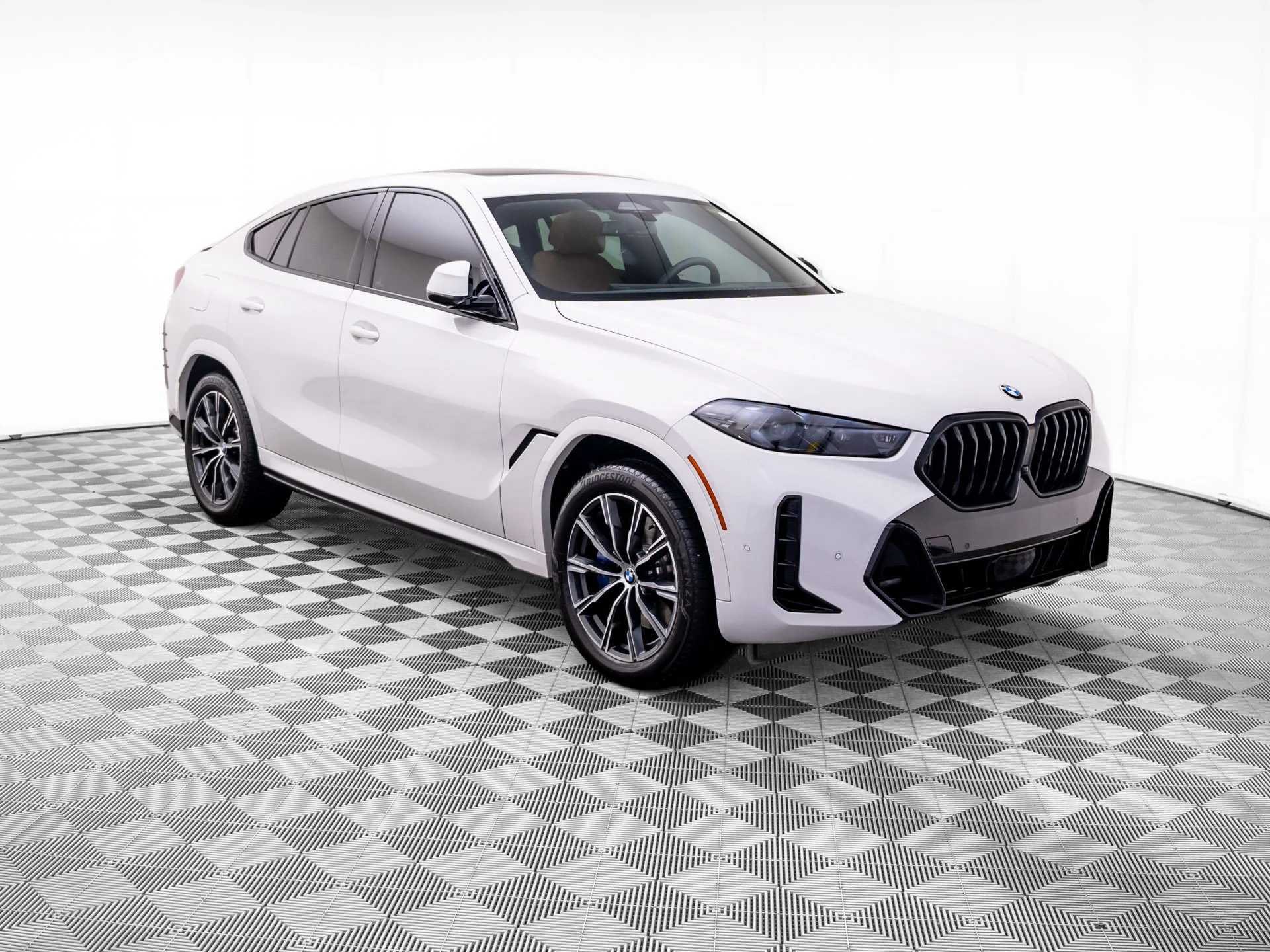 Used 2026 White BMW xDrive40i image 7