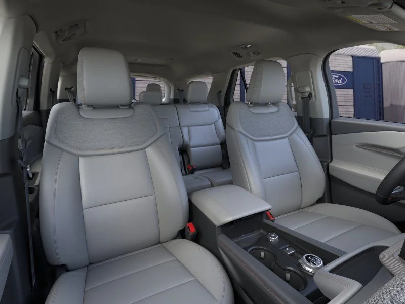 New 2026 Space White Metallic Ford Active image 10