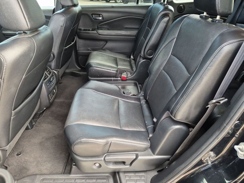 Used 2017  Honda Elite image 28