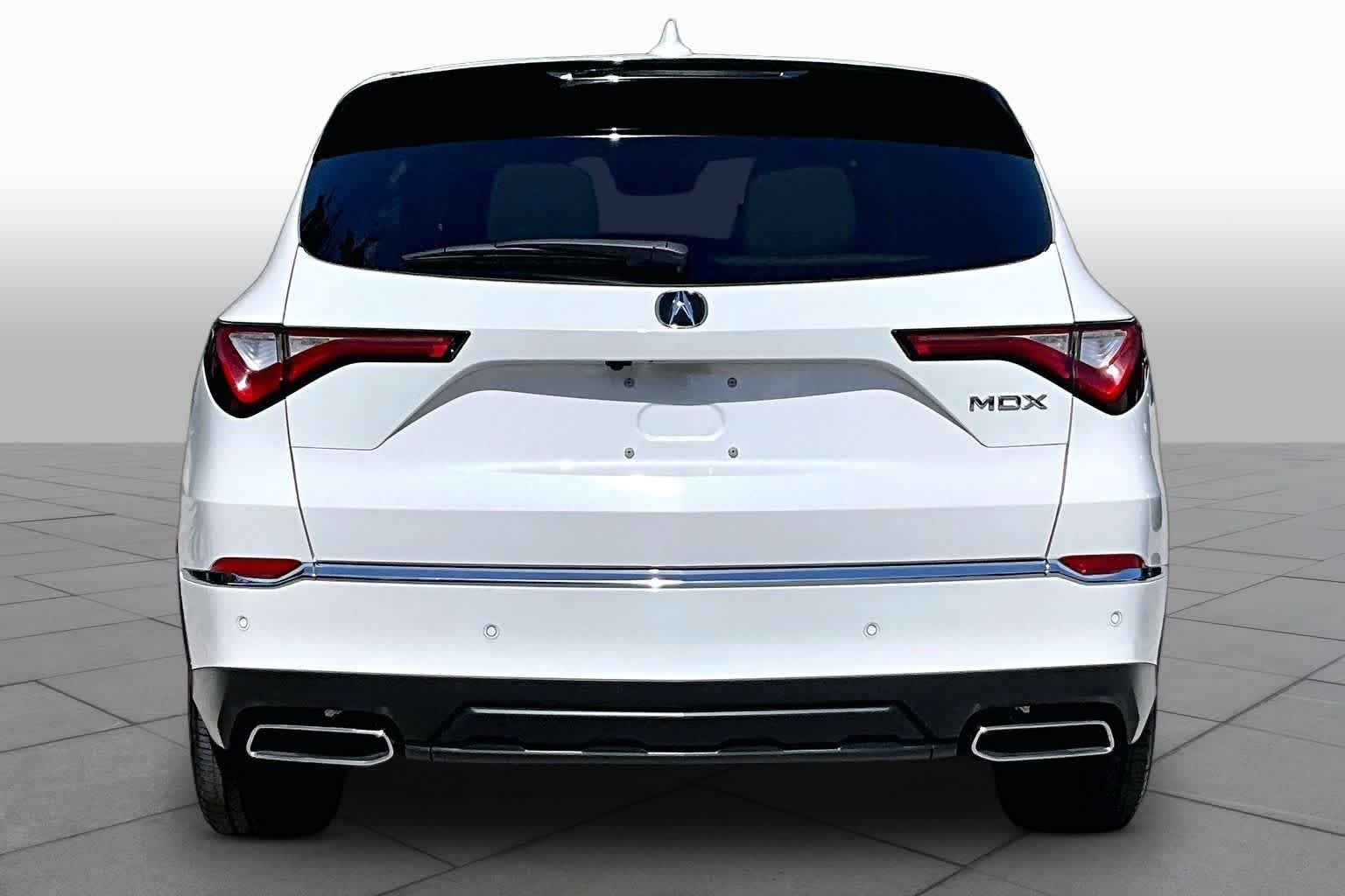 Used 2024 Platinum White Pearl Acura w/Technology Package image 5