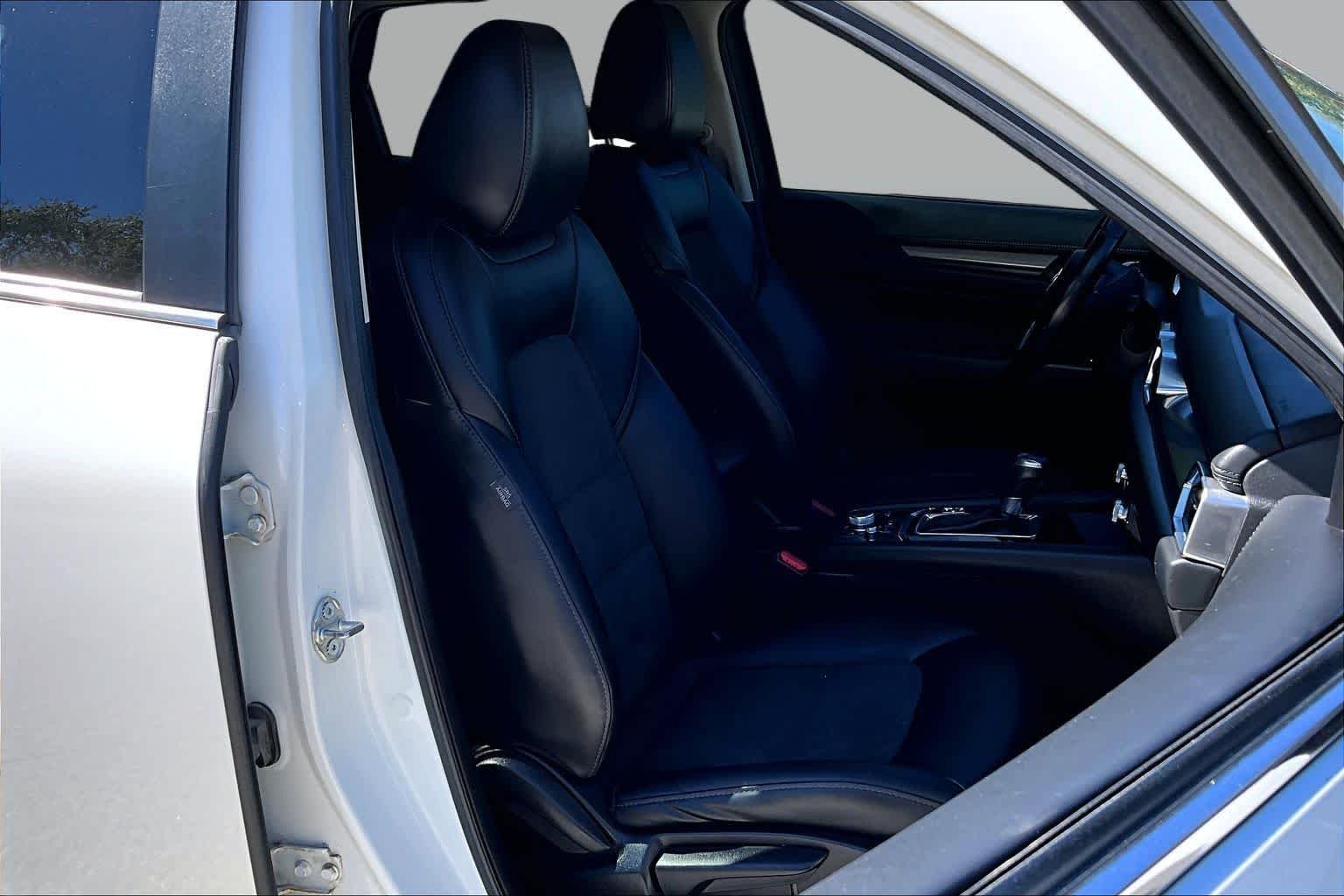 Used 2019 Snowflake White Pearl Mica Mazda Touring image 8