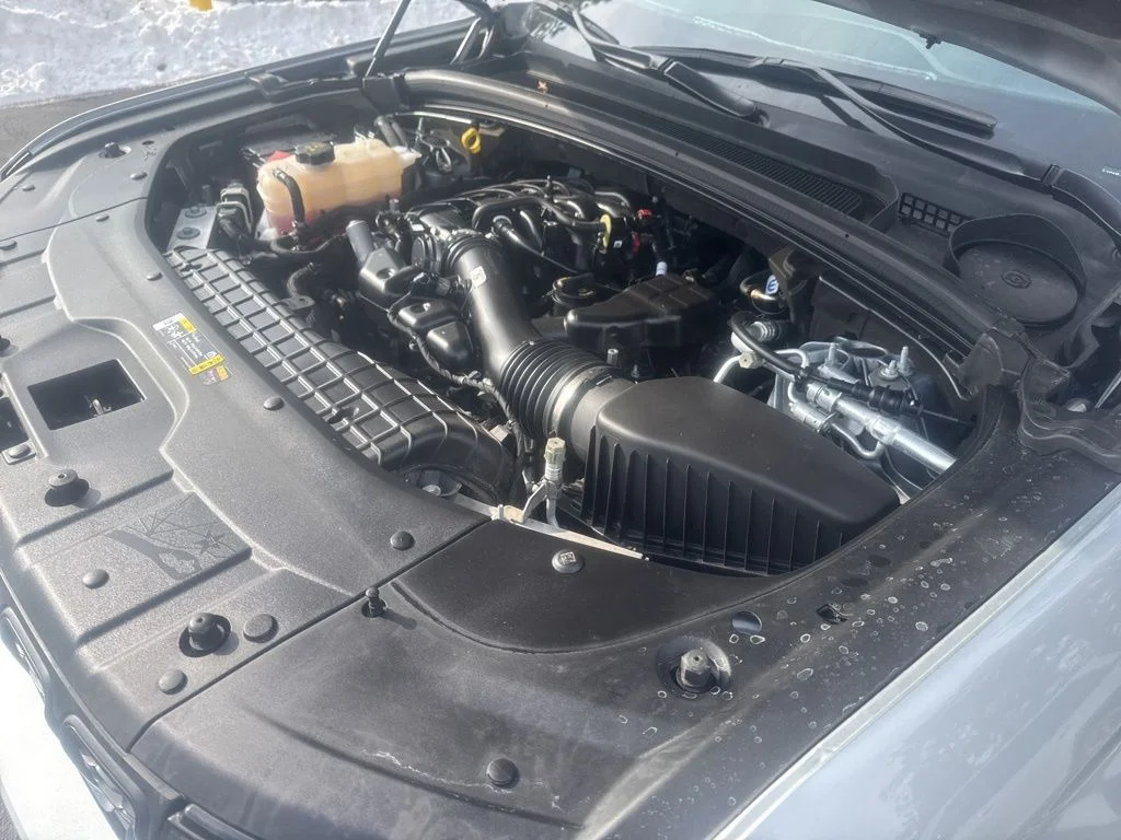 Used 2024 Silver Jeep Altitude image 51