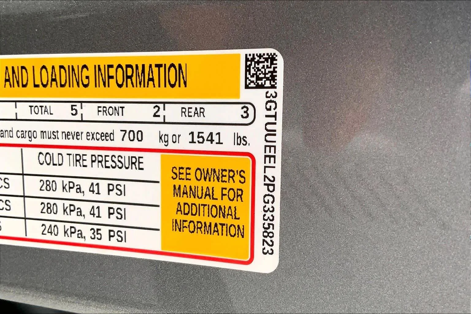 Used 2023 Sterling Metallic GMC AT4 image 31