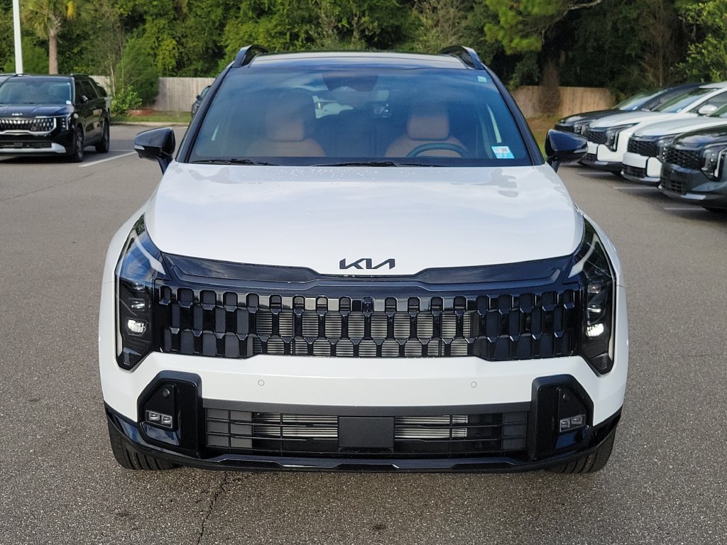 New 2027 Glacial White Pearl / Black Ro Kia X-Line image 2