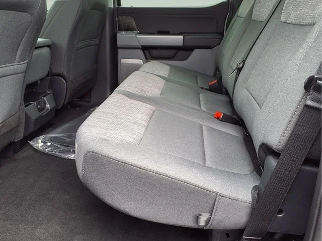New 2026 Avalanche Ford F-250® XLT image 7
