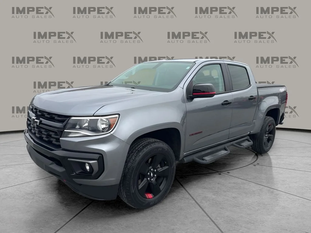Used 2021 Gray Chevrolet LT image 1