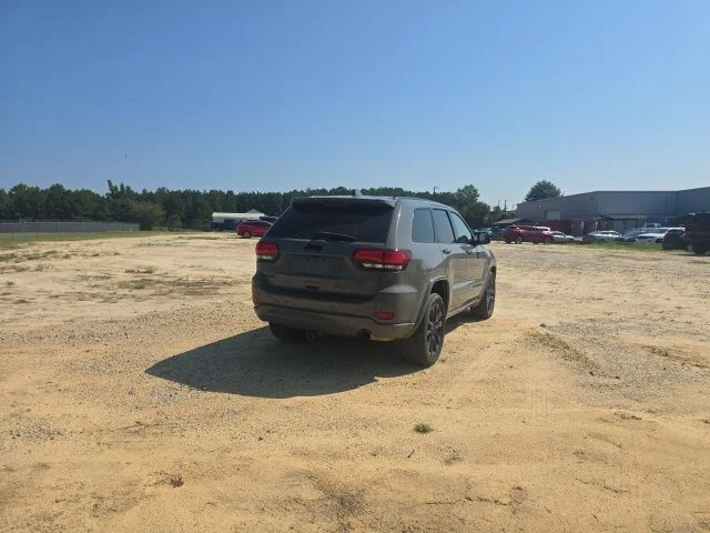 Used 2021 Gray Jeep Laredo X image 8