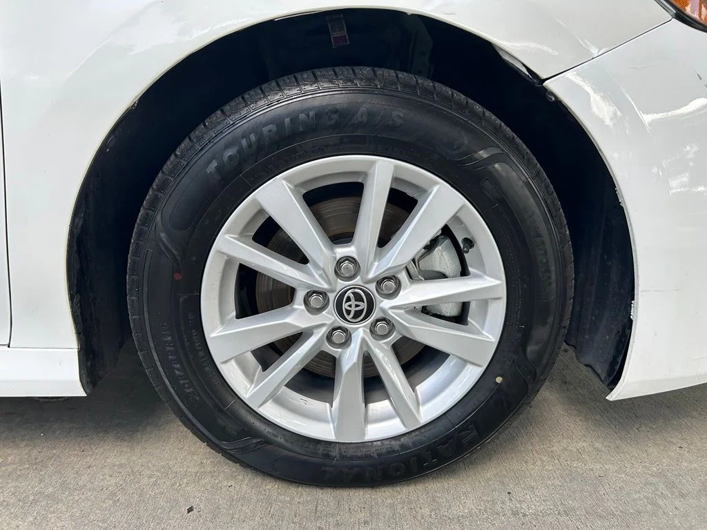 Used 2025 White Toyota LE image 19