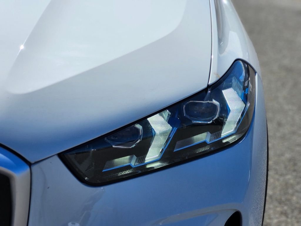 New 2026 White BMW xDrive50e image 9