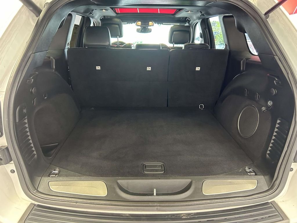 Used 2018 White Jeep Trailhawk image 15