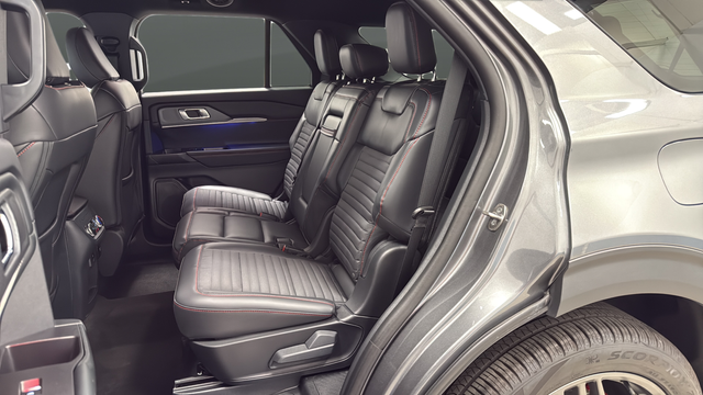 Used 2026 Carbonized Gray Metallic Ford ST-Line image 23