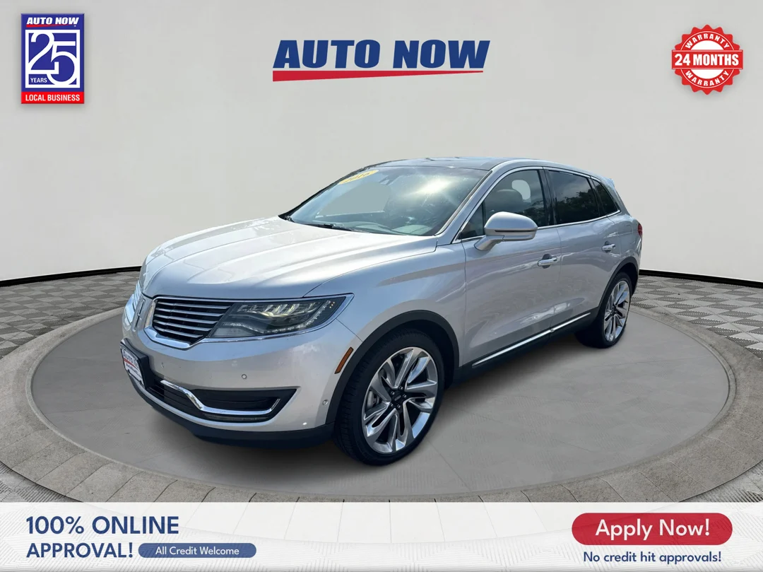 Used 2016 Silver Lincoln Reserve image 1