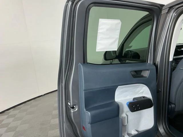New 2026 Carbonized Gray Metallic Ford XLT image 25