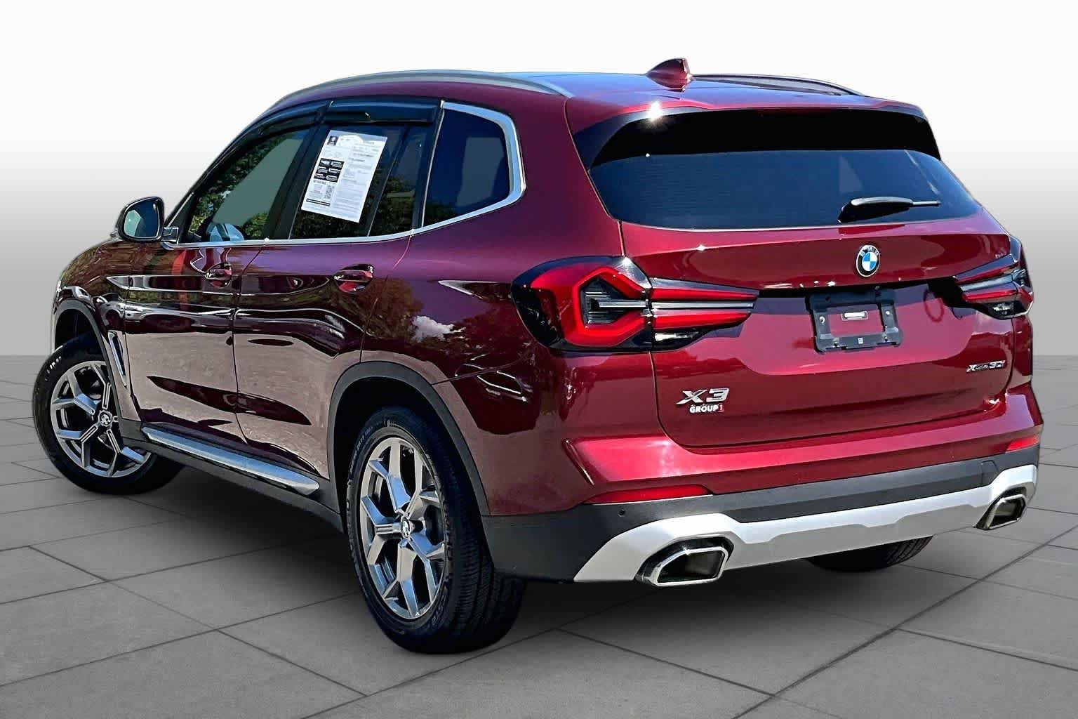 Used 2022 Aventurin Red Metallic BMW xDrive30i image 12