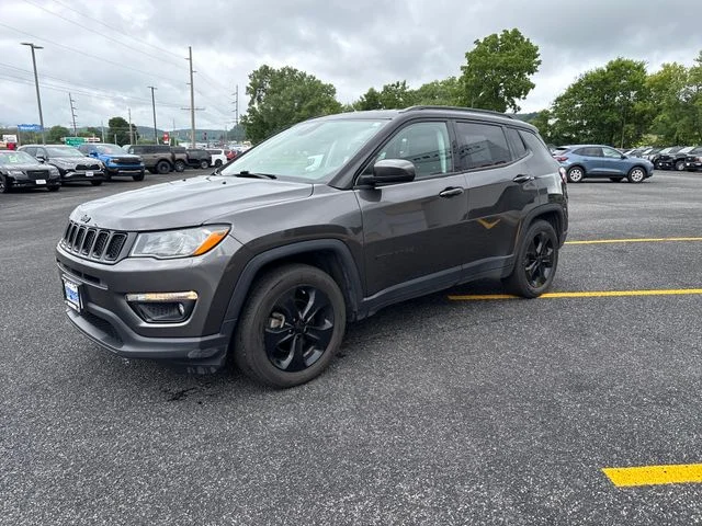 Used 2020 Granite Crystal Clearcoat Metallic Jeep Latitude image 1