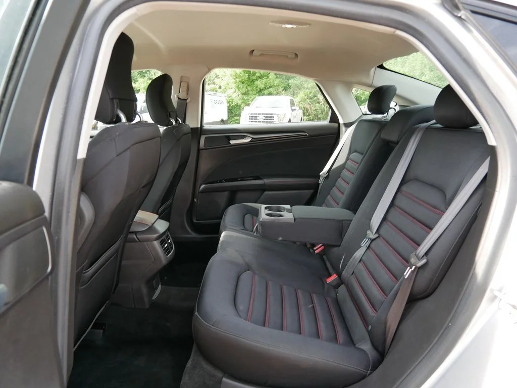 Used 2014 Silver Ford SE image 11