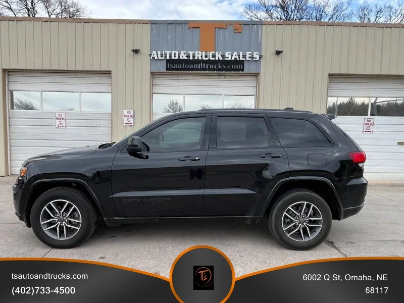 2018 Jeep Grand Cherokee Altitude 4WD's photo