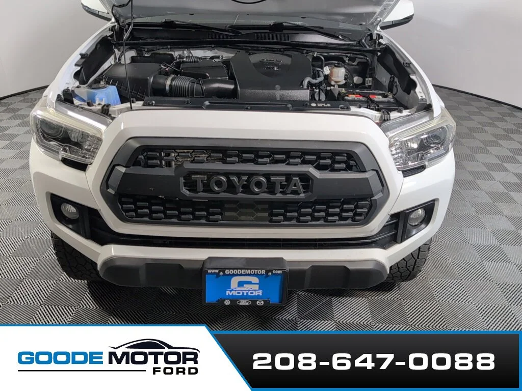 Certified Used 2018 Super White Toyota TRD Sport image 25