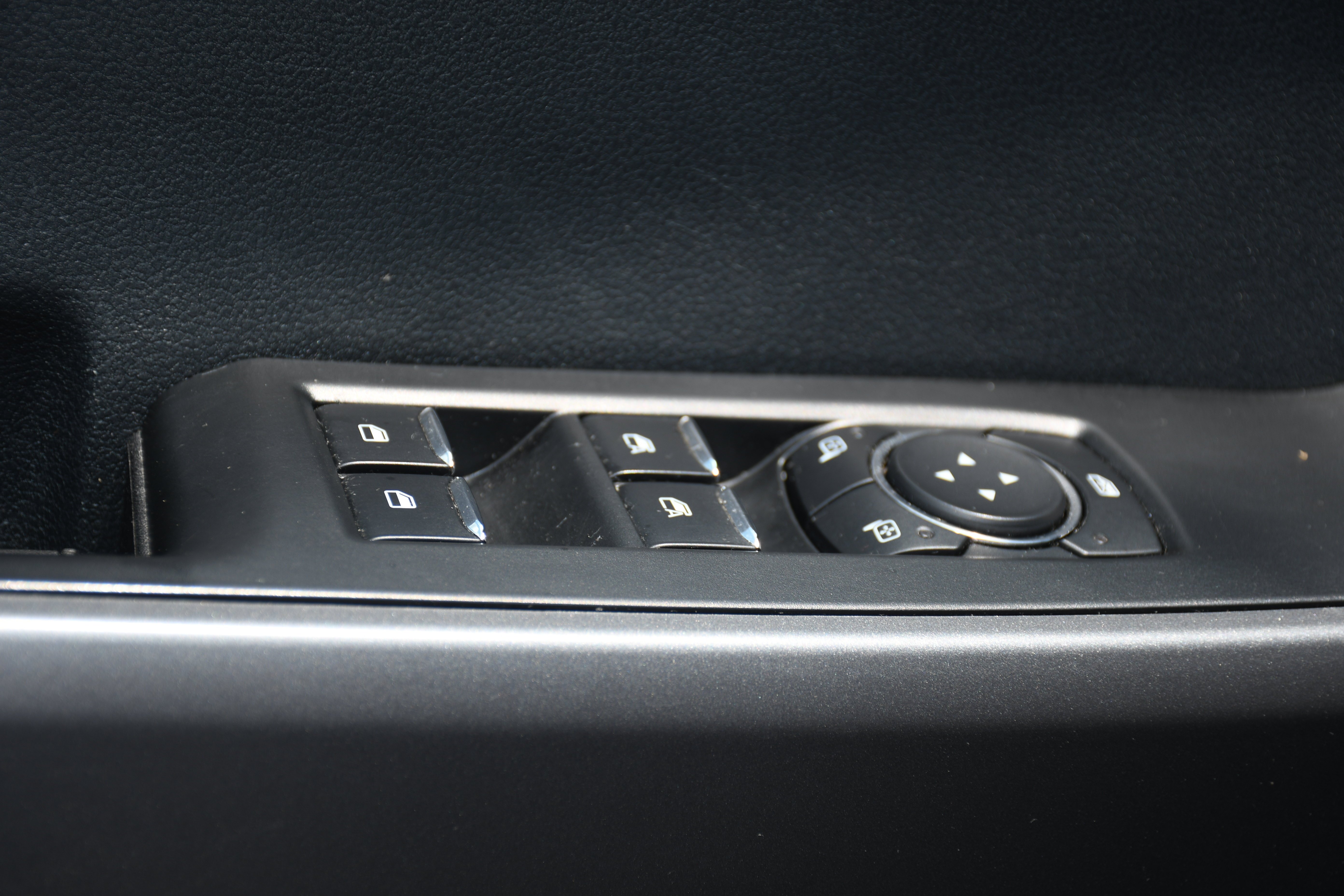 Used 2025 White Ford XLT image 10