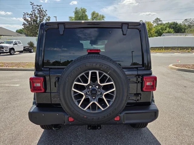 New 2026 Black Clear-Coat Exterior Paint Jeep Sahara image 12
