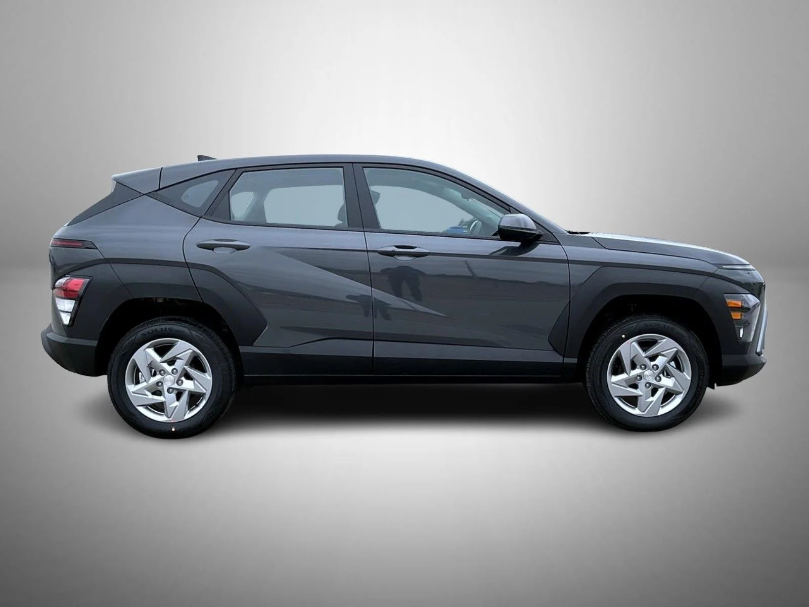 New 2026 Gray Hyundai SE image 4